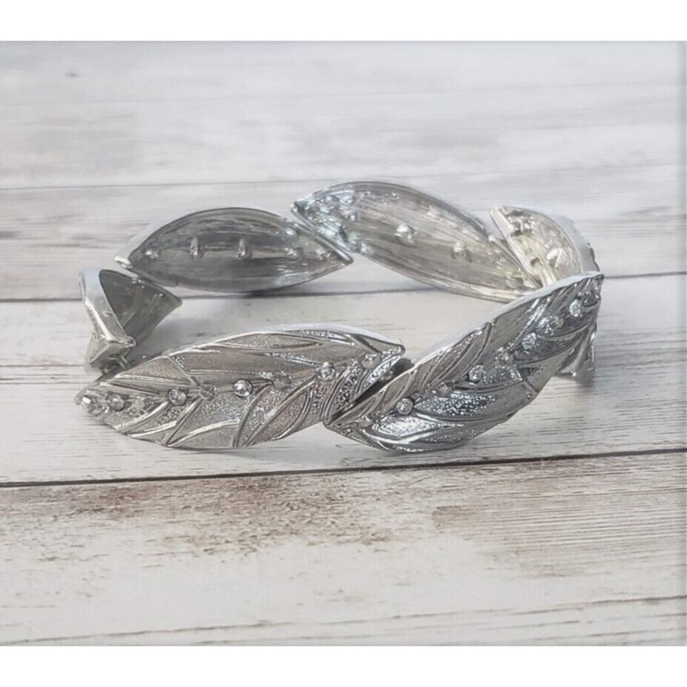 Vintage Bracelet - Leaf Design Silver Tone & Clear Gem Stretch Bracelet